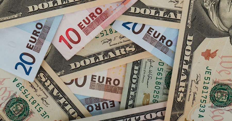 Курс валют в Украине 31 марта: сколько стоят доллар, евро и злотый