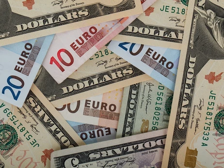 Курс валют в Україні 31 березня: скільки коштують долар, євро і злотий