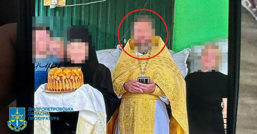 Священника УПЦ МП, подозреваемого в развращении дочерей, отправили под стражу до суда