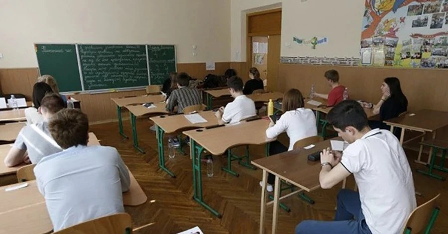 На Львовщине полиция наказала за буллинг учительницу, которая унижала и 