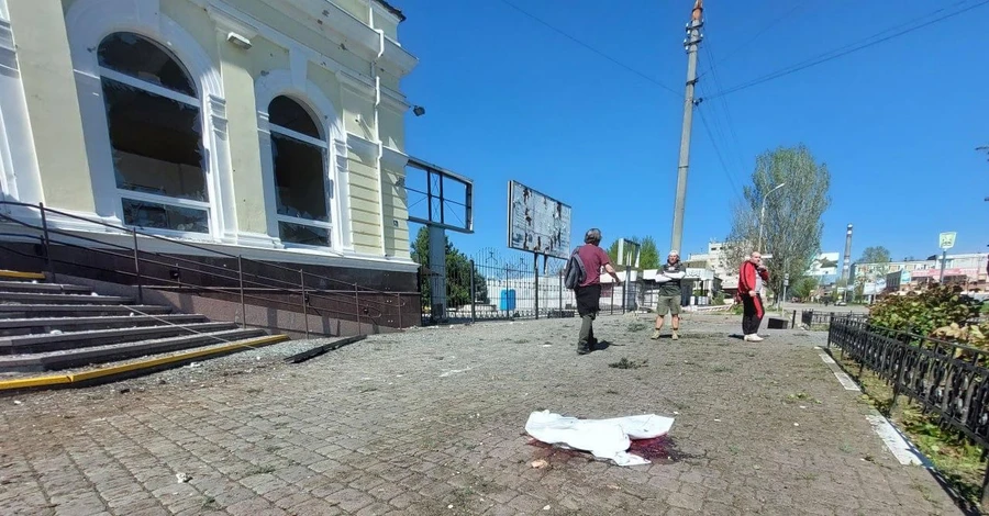 Войска РФ ударили управляемыми авиабомбами по Херсонской области, есть раненый
