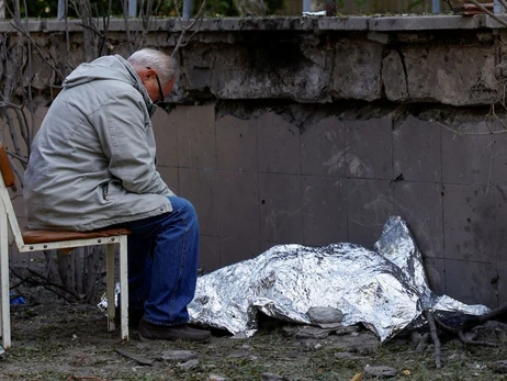 Киевлянин несколько часов сидел над телом убитой 10-летней внучки