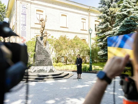 В Харькове открыли памятник детям, которых убила Россия