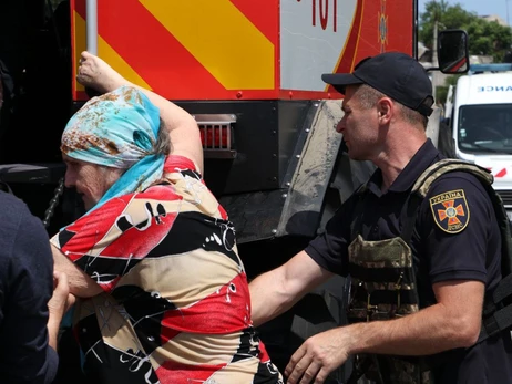 Спасатели эвакуировали из подтопленного села Николаевщины 75 человек