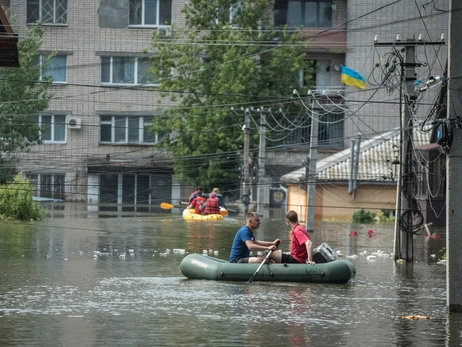 С затопленных районов Херсонщины и Николаевщины уже эвакуировано более 3000 человек
