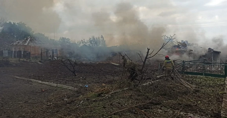 Россияне ударили управляемыми авиабомбами по Орехову, есть погибший и раненый