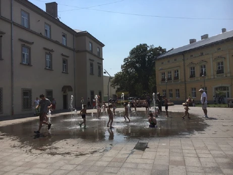 В Украину возвращается летняя жара