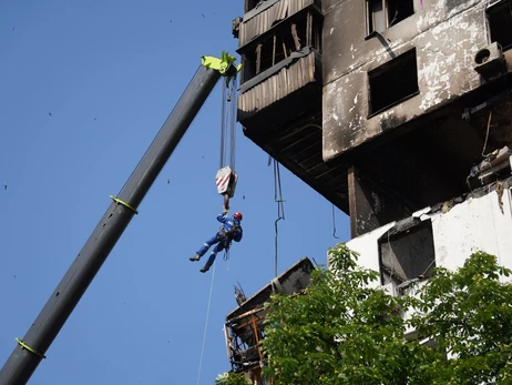 В МВД показали видео первых минут после взрыва многоэтажки в Киеве