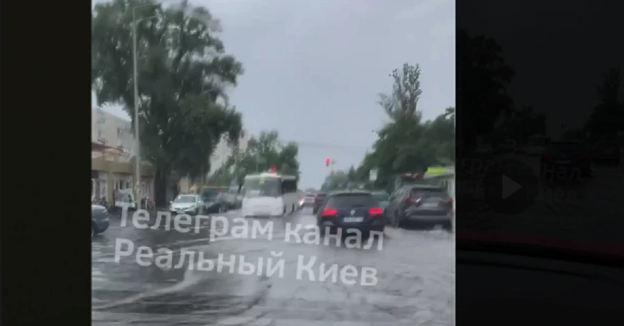 Киев снова затопило из-за непогоды