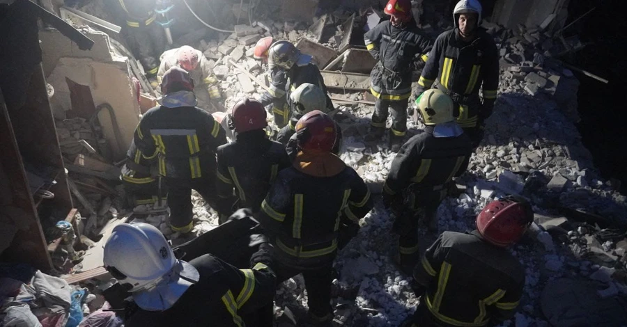 Во Львове завершился разбор завалов, погибли 10 человек