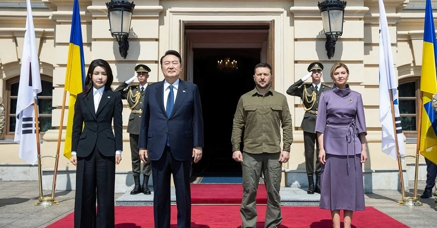 Зеленские с президентом Южной Кореи и его женой посетили заповедник 