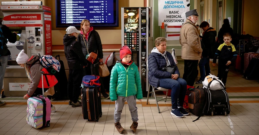 Вернутся ли все украинские беженцы из-за границы и что им может помешать