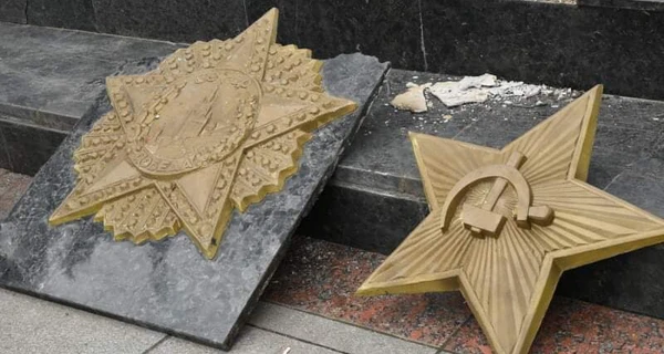 Комитет Рады одобрил законопроект Вятровича о декоммунизации памятников Второй мировой