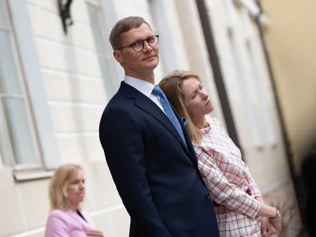 Премьер Эстонии не уйдет в отставку из-за бизнеса мужа, сотрудничавшего с РФ 