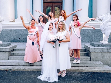 В Харькове военнослужащая и активистка сыграли неофициальную свадьбу 