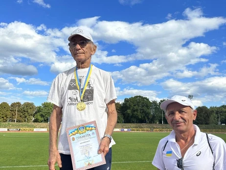 95-річний житель Вінницької області встановив два спортивні рекорди
