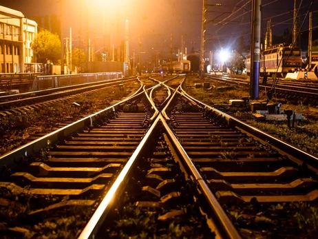 СМИ: Ночью поезд Одесса – Днепр сошел с рельсов и существенно задерживается