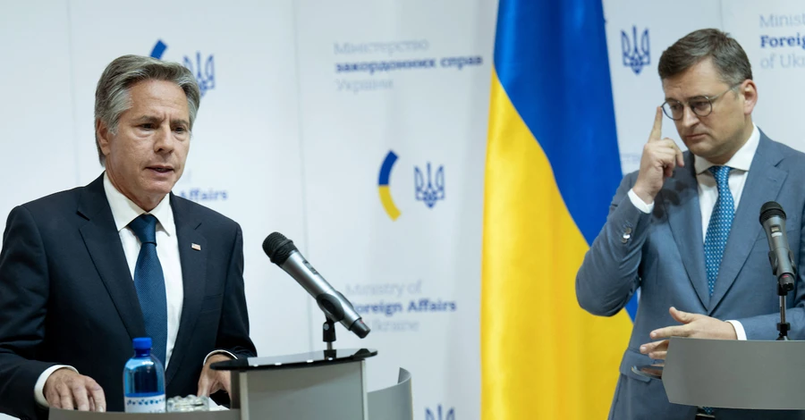 Блинкен в Киеве объявил о выделении миллиарда долларов для Украины