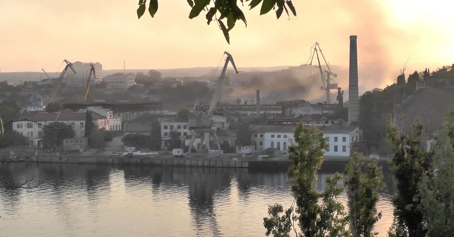 Удар по Севастопольській бухті: скільки ще у ворога залишилось носіїв «Калібрів»