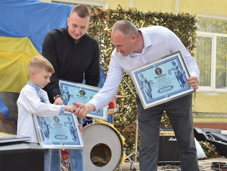 Семирічний хлопчик з Рівненщини став наймолодшим діджеєм України
