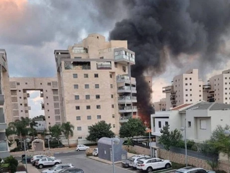 Сектор Газа нанес массированный ракетный удар по Израилю, погиб человек, ранены