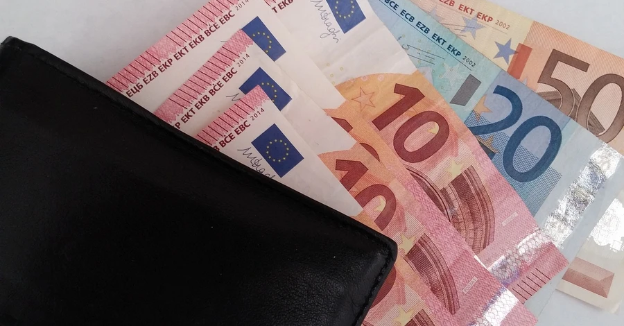 Курс валют на 13 октября: сколько стоят доллар, евро и злотый