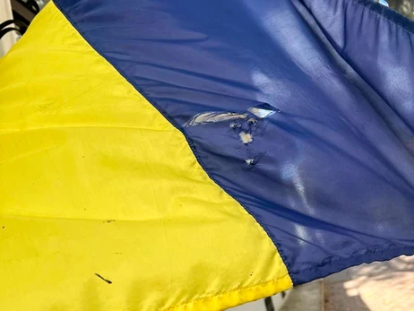 В центре Одессы парень порвал флаг Украины - его нашли и задержали