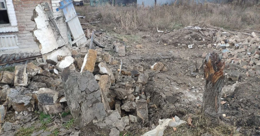 Войска РФ атаковали объекты инфраструктуры в Днепре, есть попадание