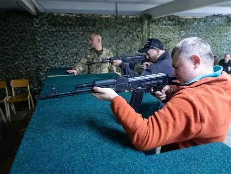 Комитет Рады рекомендовал принять закон о легализации оружия, но с правкой о владении пистолетом