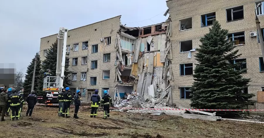 РФ нанесла ракетный удар по больнице и шахте в Селидово — двое погибших и восемь пострадавших