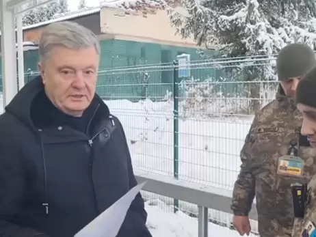 Петр Порошенко пожаловался, что пограничники не выпустили его в командировку за границу