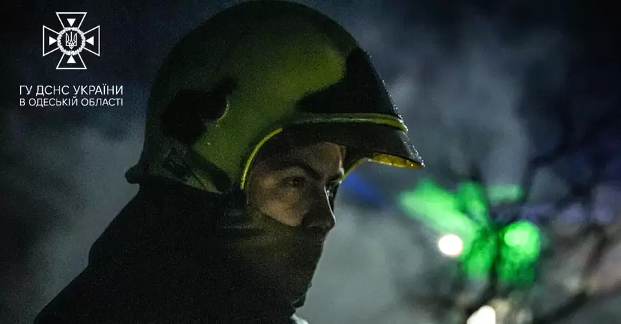 Из-за российской атаки на Одесчине горело зернохранилище