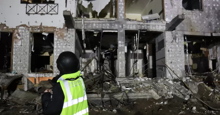 РФ вдарила по готелю у Харкові, де перебували журналісти, серед постраждалих є іноземці