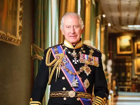 Кабинет министров Великобритании представил новый портрет Чарльза III для государственных органов