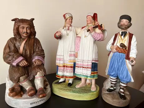 Из Украины пытались вывезти редкие фарфоровые статуэтки 