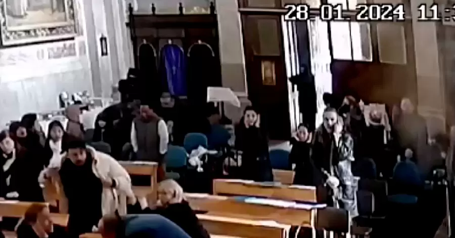 В Стамбуле из-за нападения на католическую церковь задержали граждан Таджикистана и РФ