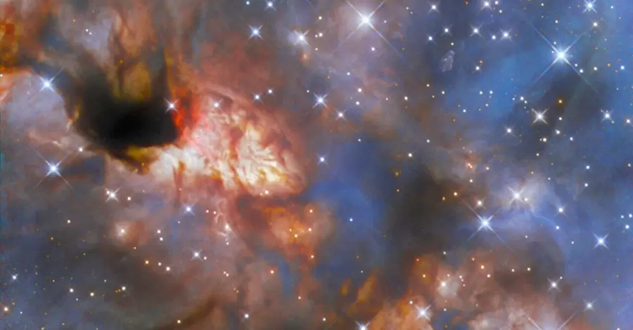 Телескоп Hubble сделал красочные снимки звездообразования в созвездии Скорпиона