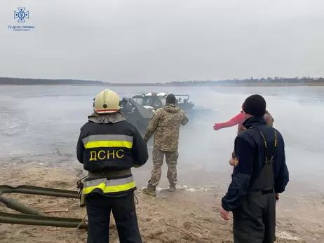 На Киевщине 12-летний мальчик утонул, когда прогуливался по льду пруда