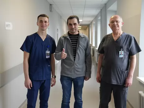 Львівські медики прооперували чоловіка із рідкісними пухлинами підшлункової залози