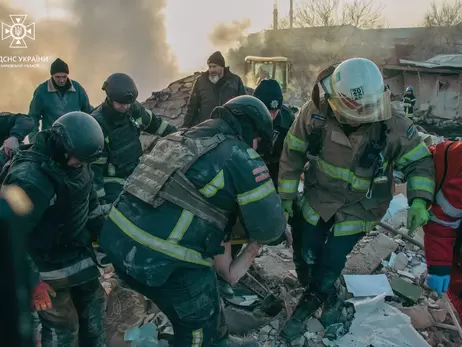 В Купянске завершили разбирать завалы после попадания российских авиабомб, два человека погибли