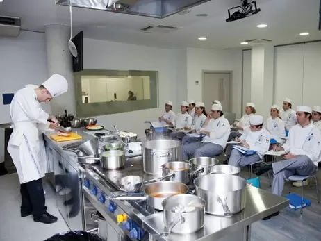 В Україні з'явиться нова спеціальність - «Кухар навчального закладу»
