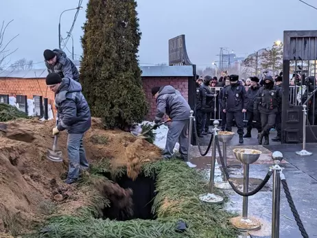 Алексея Навального похоронили в Москве под финальную тему из 