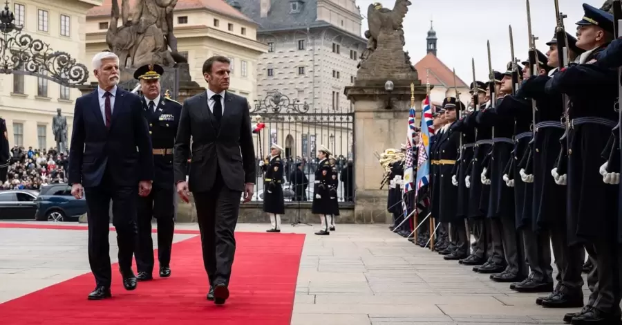 Президент Чехії припустив відправлення військових до України