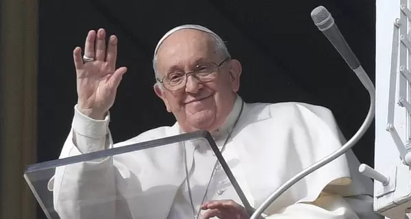 Кулеба пригласил Папу Франциска в Украину, отвечая на его слова о 