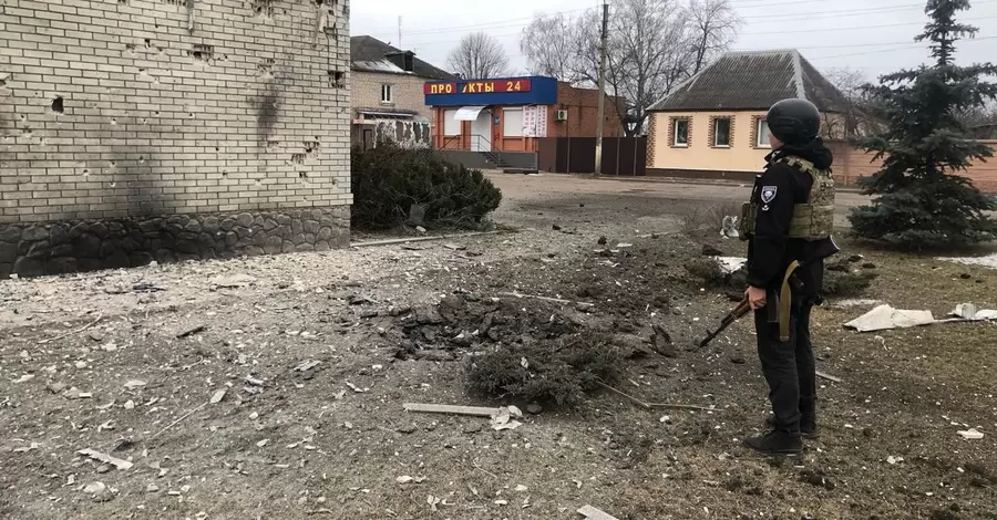 Войска РФ сбросили авиабомбу на Волчанск - под завалами дома могут быть люди 