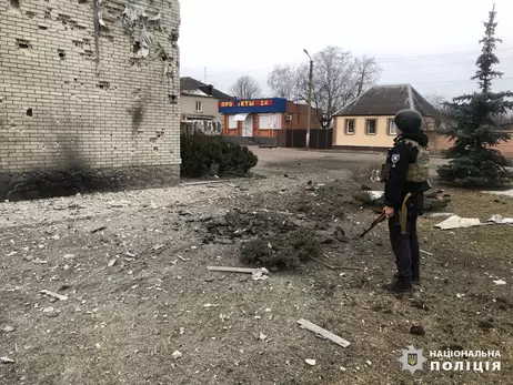 Войска РФ сбросили авиабомбу на Волчанск - под завалами дома могут быть люди 