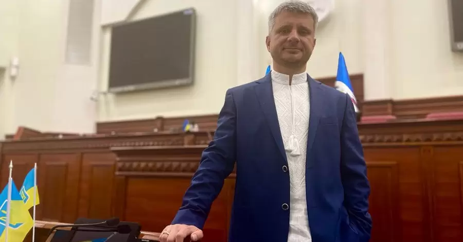 Депутат Київради Костюшко задекларував колекцію самоварів - востаннє поповнював її у 2020 році