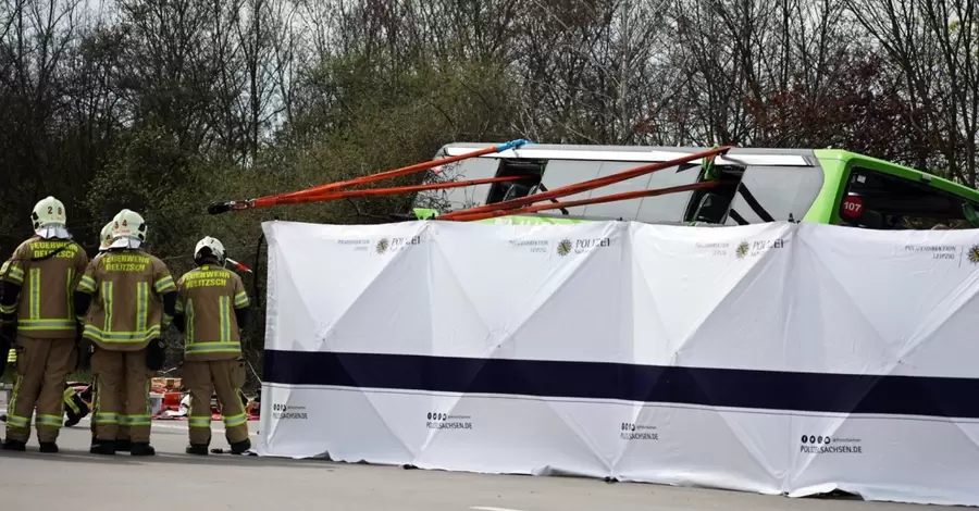В аварии автобуса в Германии пострадали две украинки, еще одна могла погибнуть 