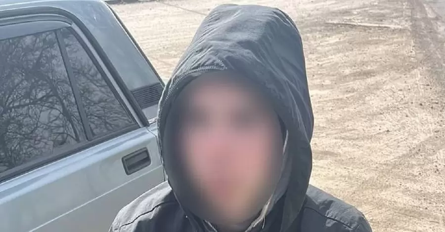 В Винницкой области 15-летний парень за день угнал автомобиль, попал в ДТП, украл рюкзак с деньгами и приобрел скутер