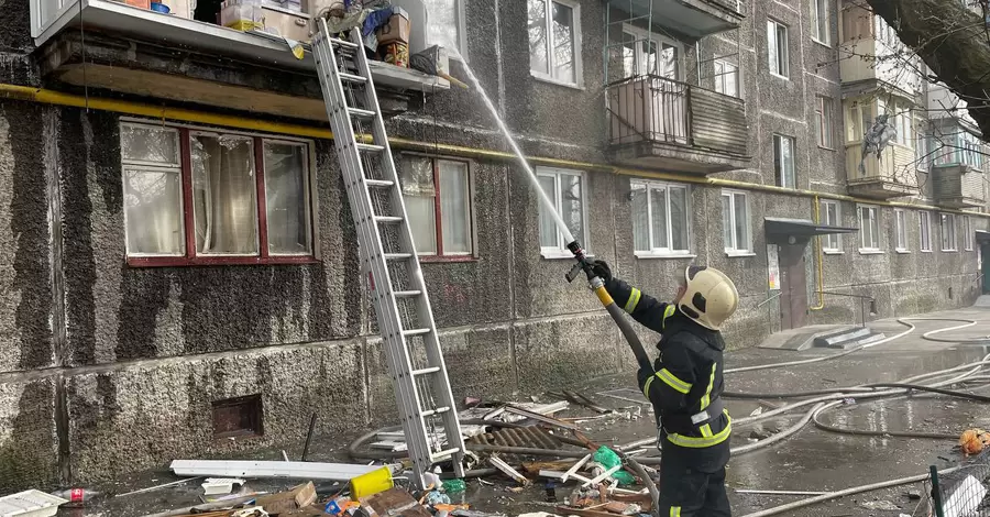РФ ударила по Харькову, зафиксировано 4 попадания, есть пострадавшие
